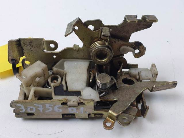 Fecho da porta dianteira esquerda 9017200135 VAG