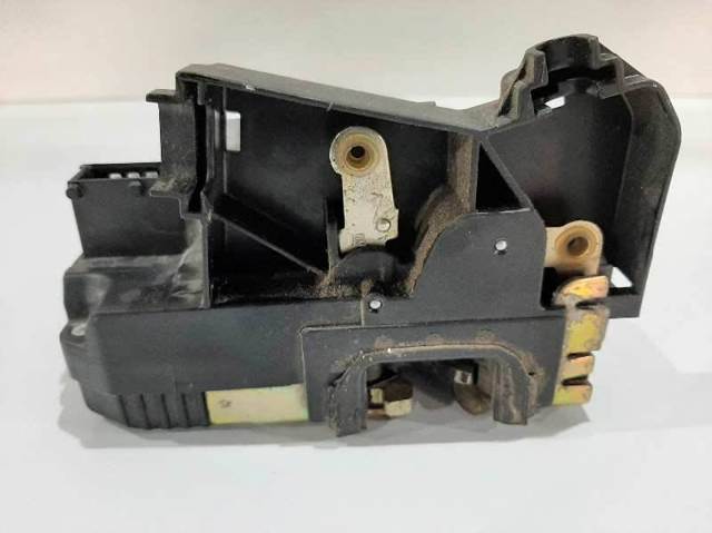Fecho da porta dianteira esquerda Opel Astra  F70 ao melhor preço