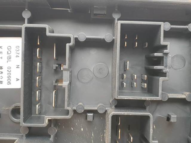 Unidade de dispositivos de segurança 911603E040 HYUNDAI