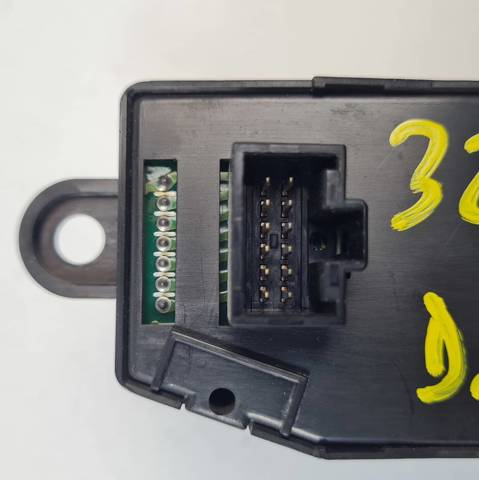 935704A000 Hyundai/Kia