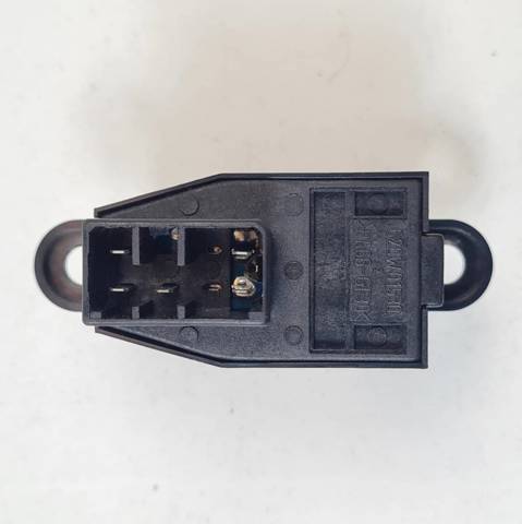 Botão dianteiro direito de ativação de motor de acionamento de vidro 935804A000 HYUNDAI
