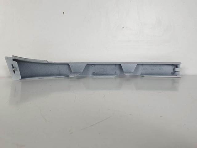 Ripa (placa sobreposta) da luz esquerda 9618254677 PEUGEOT