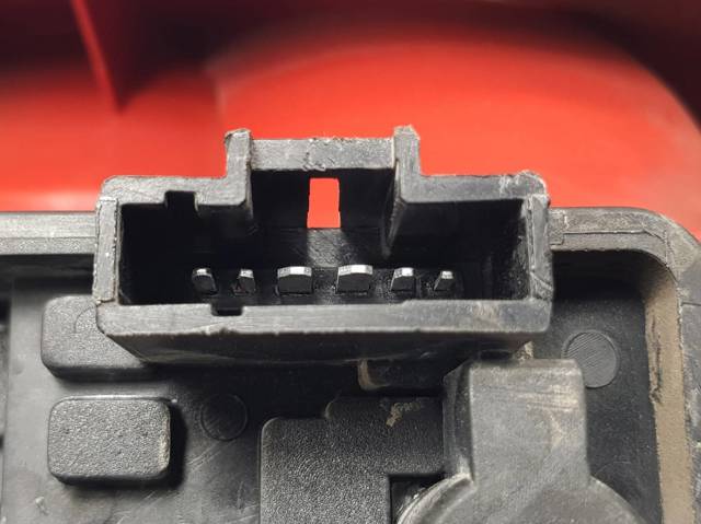 Lanterna traseira direita 9631563980 PEUGEOT