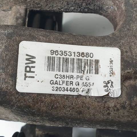 Suporte do freio traseiro esquerdo 9635313680 PEUGEOT
