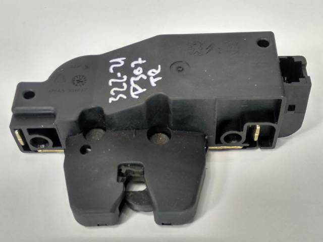 Fecho de tampa de porta-malas (de 3ª/5ª porta traseira) 9652301980 PEUGEOT