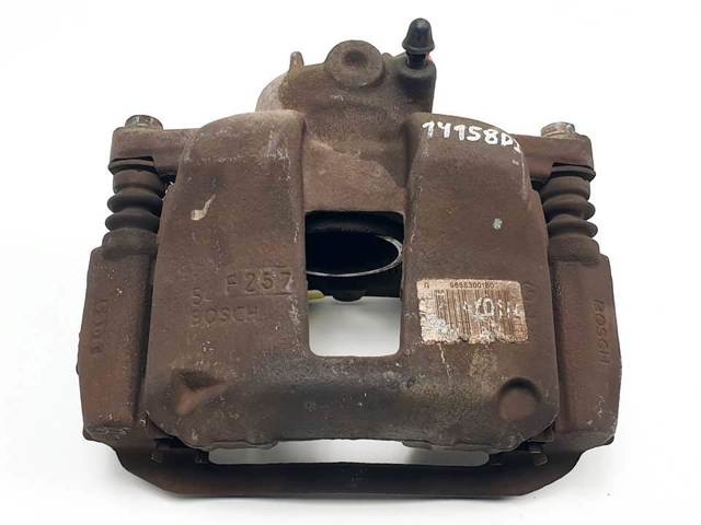 Suporte do freio dianteiro esquerdo 9658300180 PEUGEOT