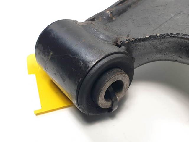 Braço oscilante inferior esquerdo de suspensão dianteira 96819161 OPEL