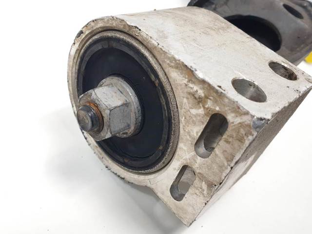 Braço oscilante inferior direito de suspensão dianteira 96819162 OPEL