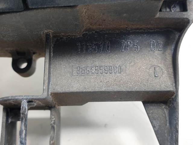Suporte de maçaneta externa da porta de portas direitas 9684559980 PEUGEOT