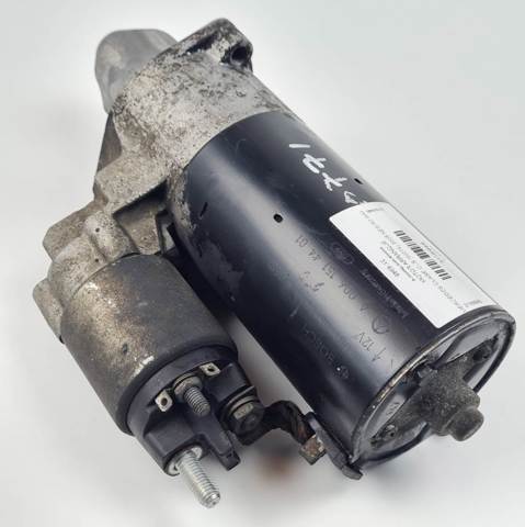 Motor de arranco A0061514401 MERCEDES