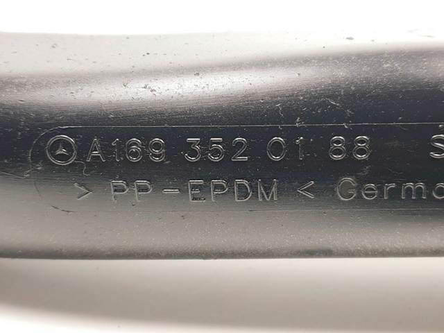 Proteção do braço inferior traseiro A1693520188 MERCEDES