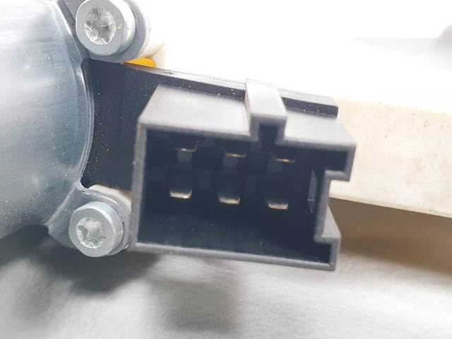 Mecanismo de acionamento de vidro da porta dianteira esquerda A1697202979 MERCEDES