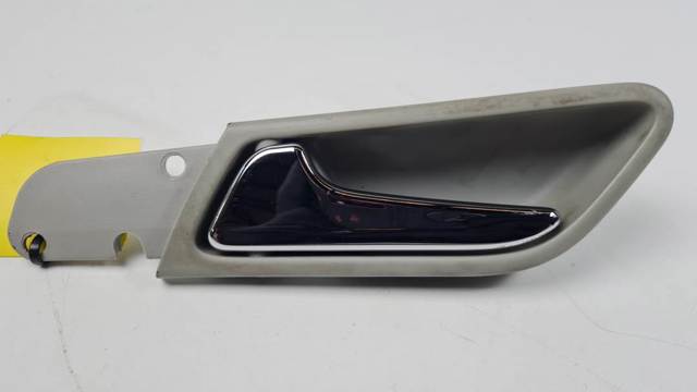 Maçaneta interna dianteira/traseira da porta esquerda A1697600961 MERCEDES