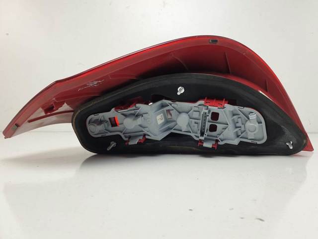 Lanterna traseira esquerda A1698200364L MERCEDES