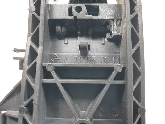 Suporte de maçaneta externa da porta dianteira esquerda A2047600534 MERCEDES