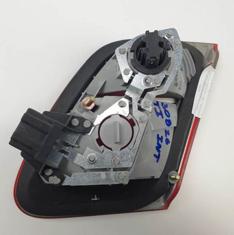 Lanterna traseira esquerda interna A2108203964 MERCEDES