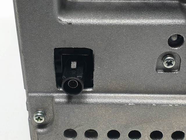 Aparelhagem de som (rádio AM/FM) A2118702189 MERCEDES