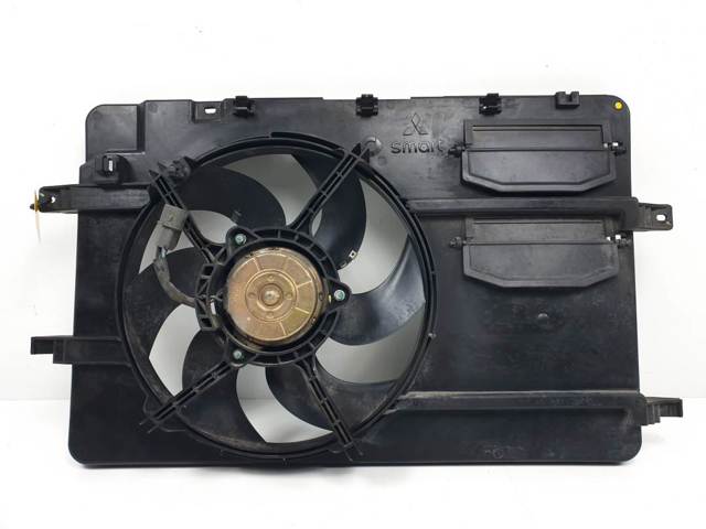 Radiador de esfriamento de motor A4545001503 MERCEDES