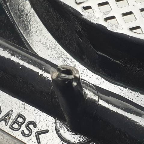 Grelha do radiador A6388880415 MERCEDES