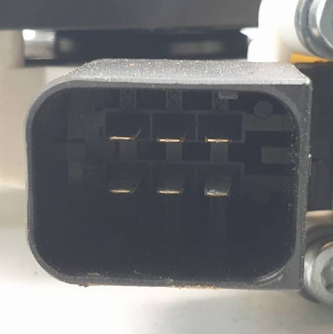 Mecanismo de acionamento de vidro da porta dianteira esquerda A6397200446 MERCEDES