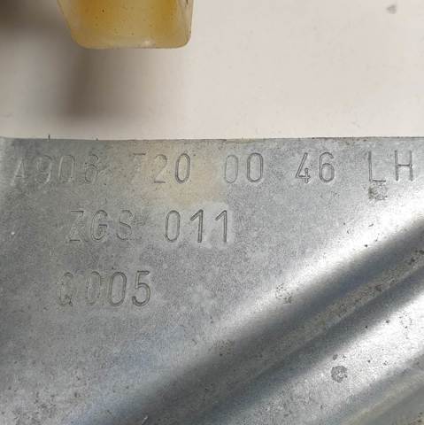 Mecanismo de acionamento de vidro da porta dianteira esquerda A9067200046 MERCEDES