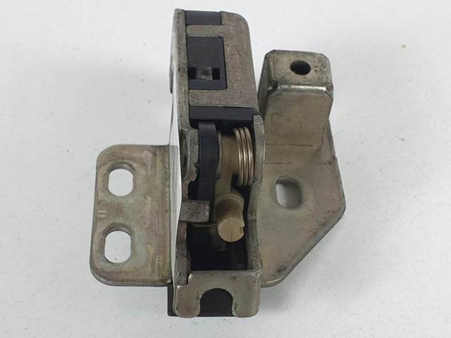 Fecho superior da porta traseira esquerda batente A9067400035 MERCEDES