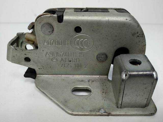 Fecho superior da porta traseira esquerda batente A9067401135 MERCEDES