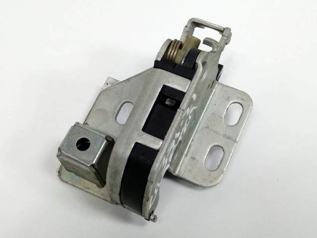 Fecho superior da porta traseira esquerda batente A9067401135 VAG