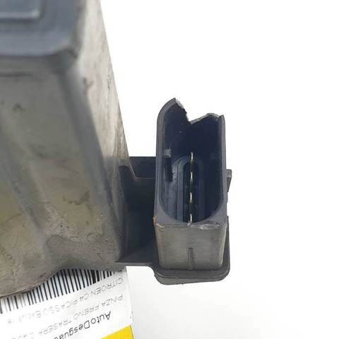 Suporte do freio traseiro esquerdo AD777014 PEUGEOT