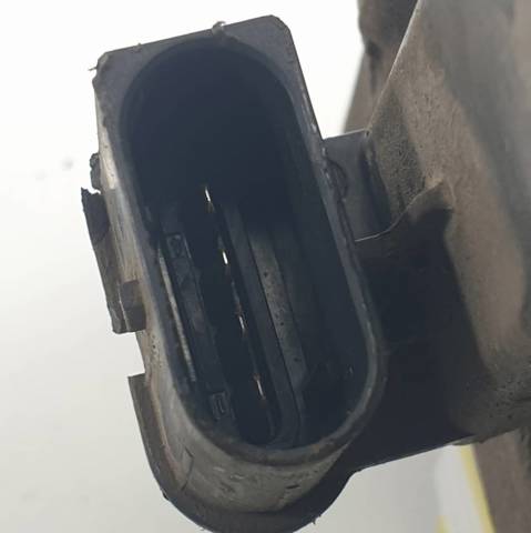 Suporte do freio traseiro direito AD777015 PEUGEOT