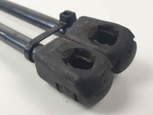 Amortecedor de tampa de porta-malas (de 3ª/5ª porta traseira) BJ32406A10AB LAND ROVER