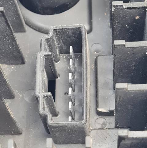 Lanterna traseira direita BK2113404AD FORD