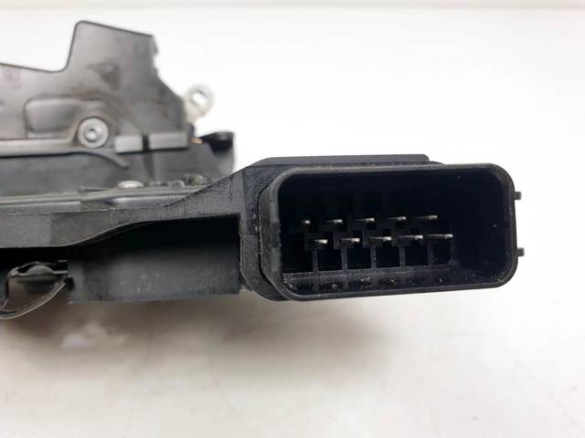 Fecho da porta dianteira esquerda FQJ000217 LAND ROVER