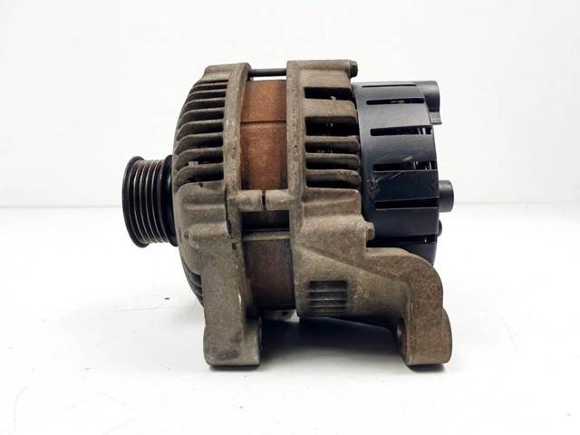 YLE000051 Land Rover