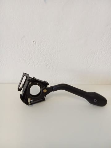 Comutador direito instalado na coluna da direção 6K5953519B VAG