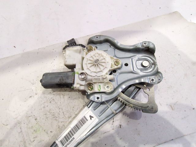 Mecanismo de acionamento de vidro da porta traseira direita 0130822031 TOYOTA