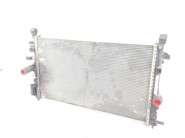 Radiador de esfriamento de motor 13241725 OPEL