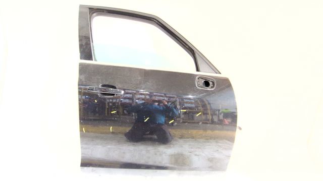 Porta dianteira direita 13355179 OPEL
