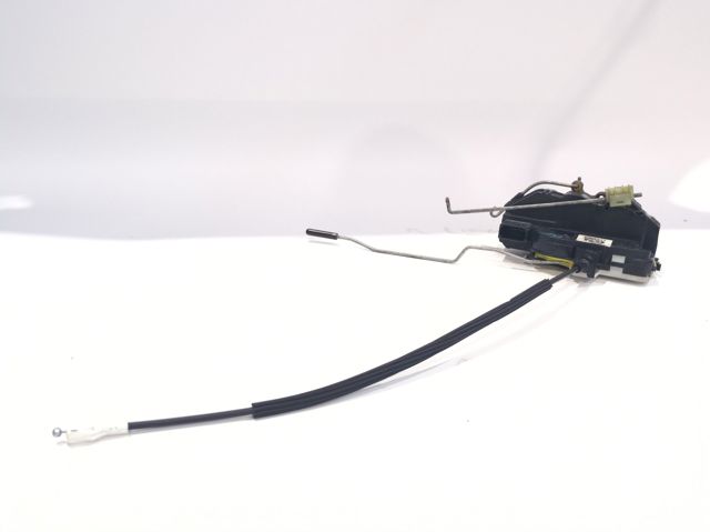 Fecho da porta dianteira esquerda 13503149 OPEL