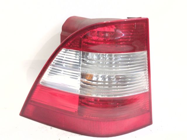 Lanterna traseira esquerda 1638200164 MERCEDES