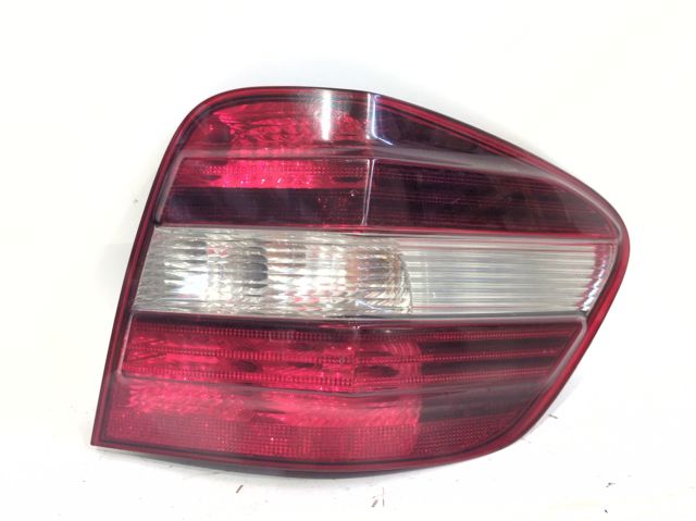 Lanterna traseira direita 1649061000 MERCEDES