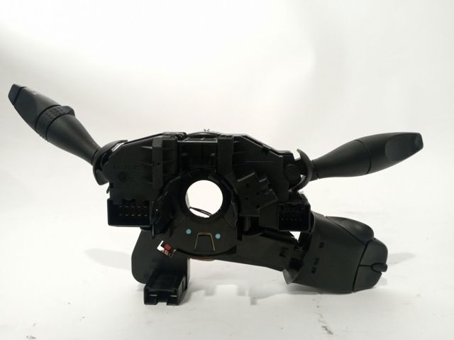Comutador esquerdo instalado na coluna da direção 1S7T13335AE FORD