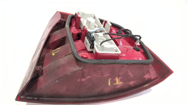 Lanterna traseira esquerda 1Z5945095A VAG