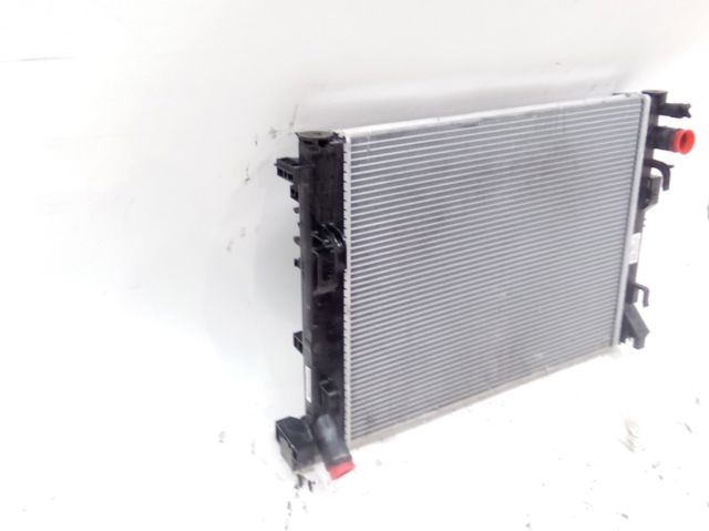 Radiador de esfriamento de motor 214105FA0B NISSAN
