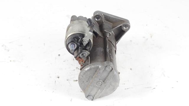 Motor de arranco 233005776R RENAULT