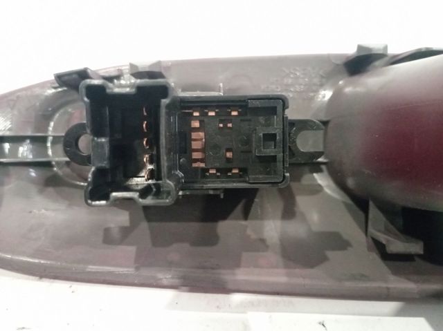 Botão traseiro de ativação de motor de acionamento de vidro 254111KL0A NISSAN