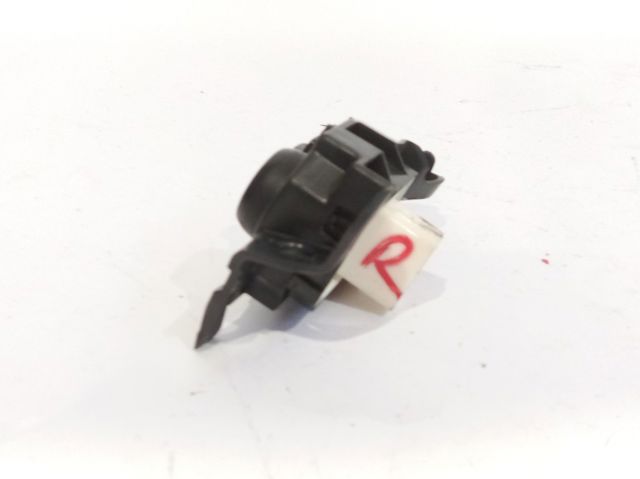255704EA1B Nissan/Infiniti