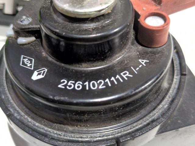 256102111R Renault (RVI)