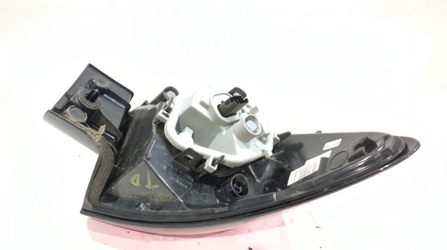 Lanterna traseira direita externa 265502731R RENAULT