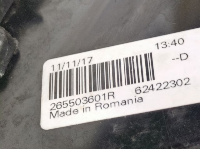 Lanterna traseira direita 265503601R RENAULT
